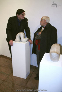 Wehner Tibor művészettörténész a kiállításon