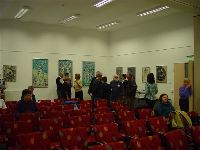 Csorba-Simon László könyvbemutatóval egybekötött kiállításának megnyitója a MÚOSZ új székházában.