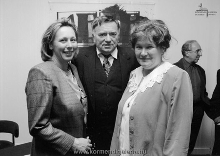 Tom Silver felesége Libby, ausztrál galériás, Csák Máté, és Körmendi Anna a kiállítás megnyitóján
