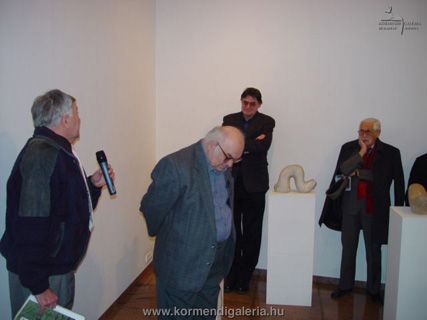 Csák Máté, Deim Pál festőművész, valamint Wéhner Tibor művészettörténész, a monográfia szerzője a kiállítás megnyitóján